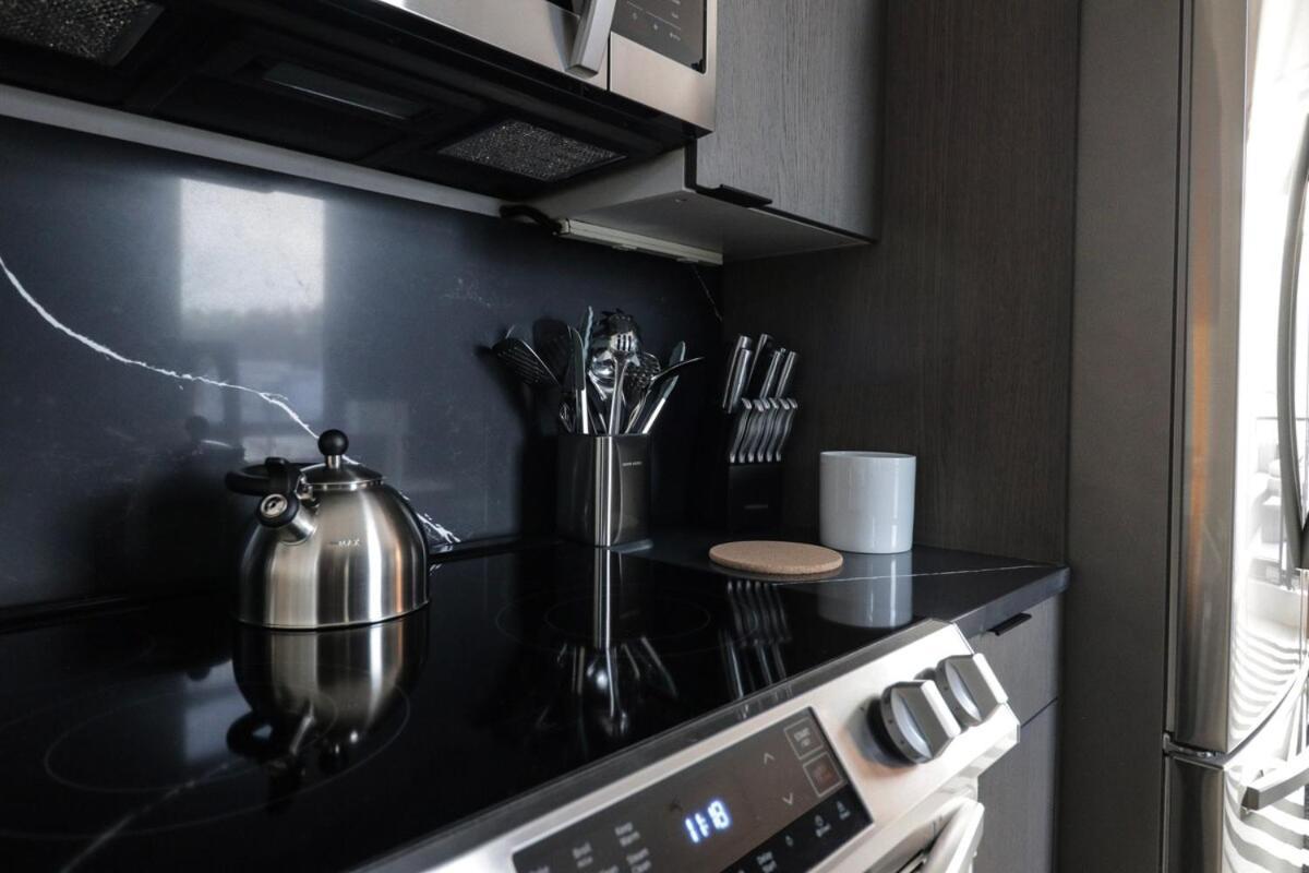 Apartment Unit 9 Luxe 2 Bedroom Penthouse Sleeps 6