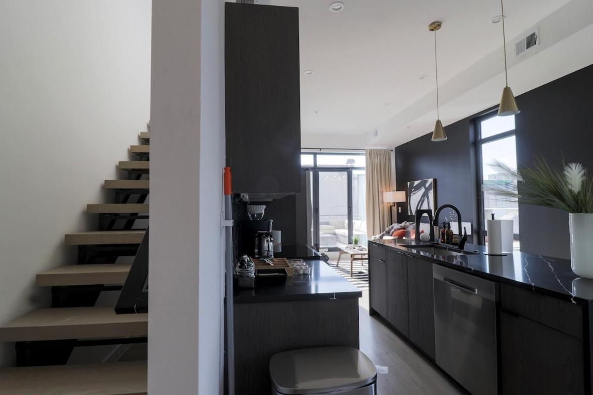 Unit 9 Luxe 2 Bedroom Penthouse Sleeps 6 Apartment *