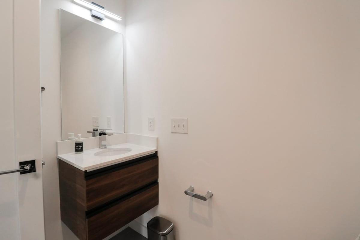 Apartment Unit 9 Luxe 2 Bedroom Penthouse Sleeps 6