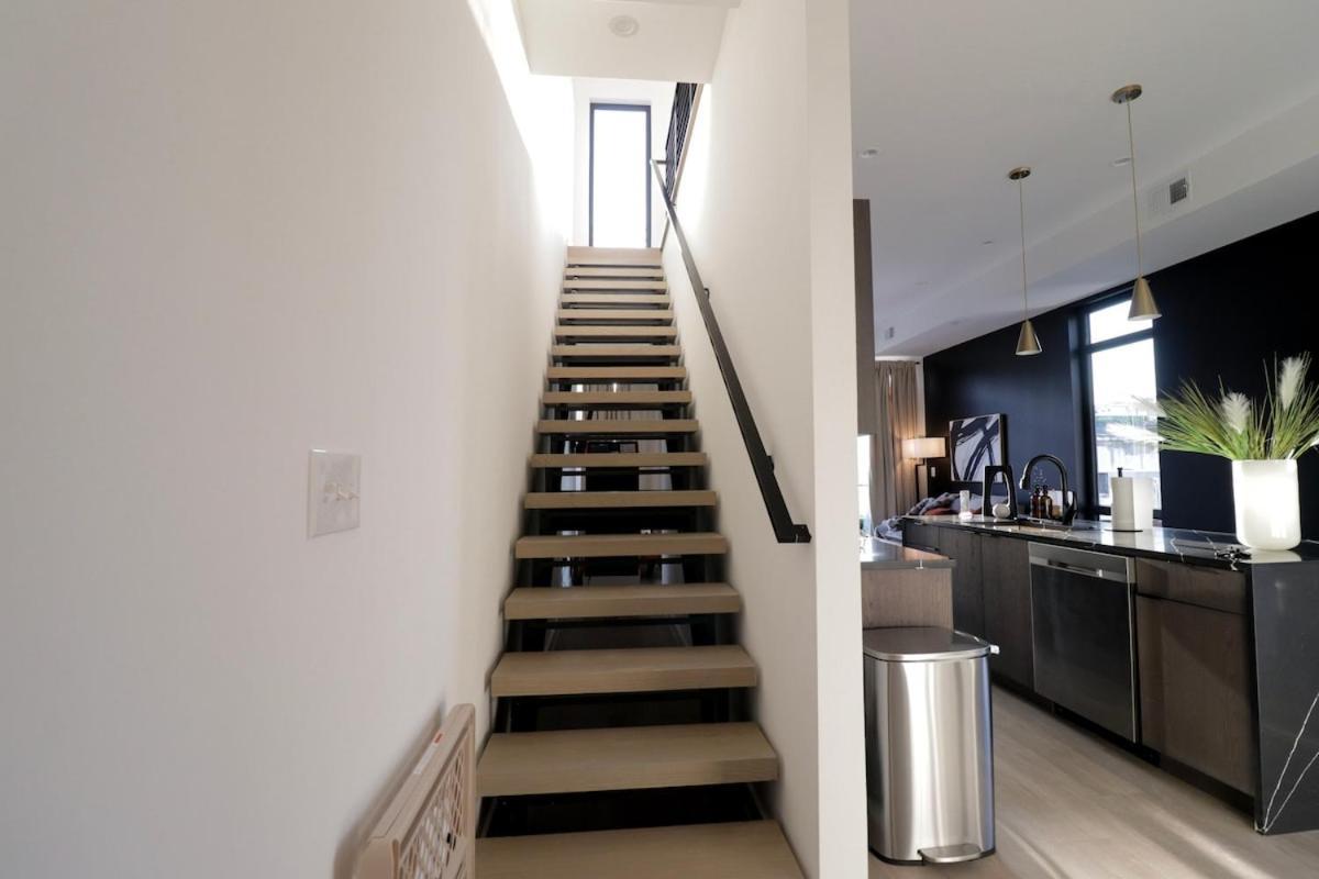 Unit 9 Luxe 2 Bedroom Penthouse Sleeps 6 Apartment